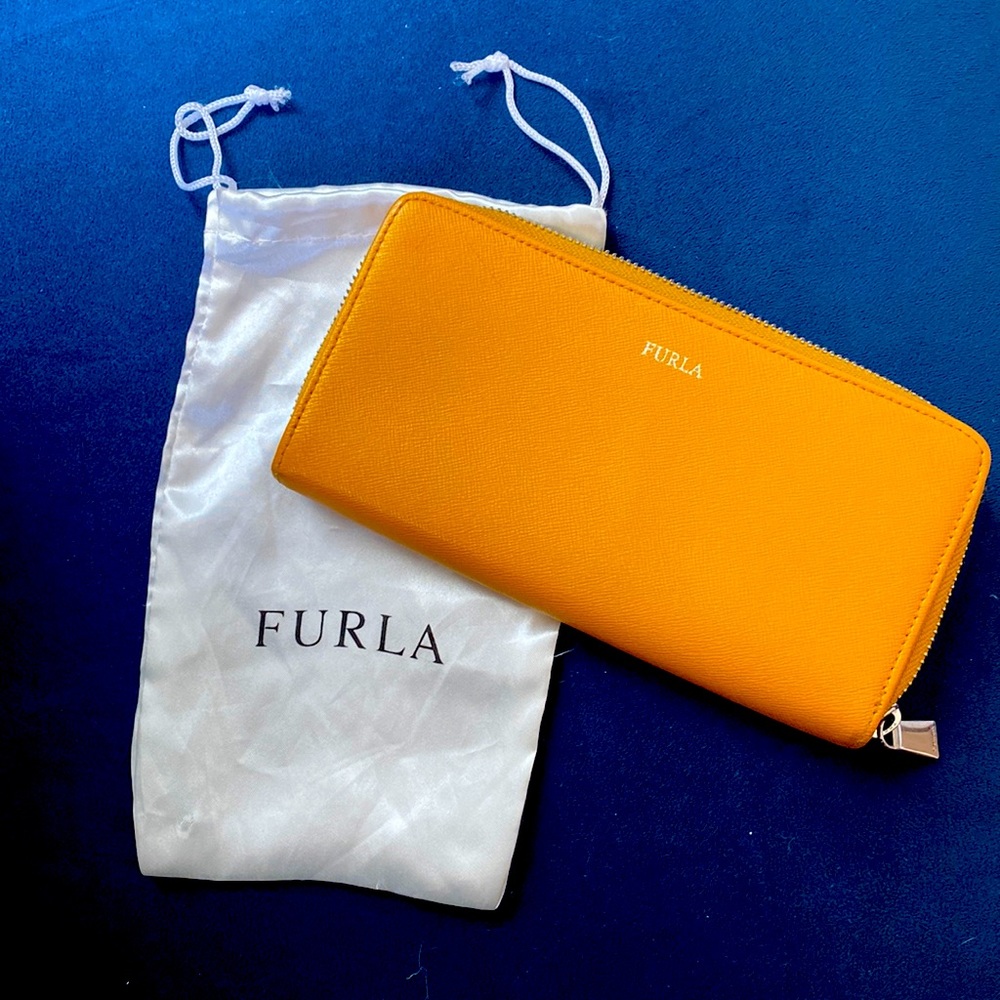 FURLA yellow leather wallet with bag